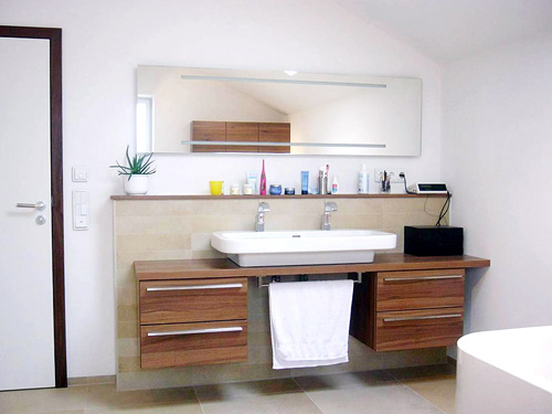 Altholz Bäder, Altholz Bad und Badmöbel als Wellnessoase in warmen